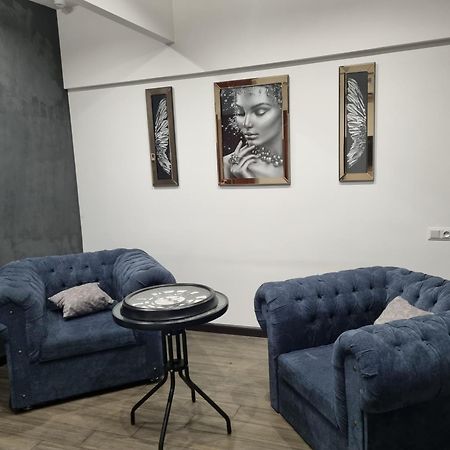 Day Inn Hotel Erevan Esterno foto