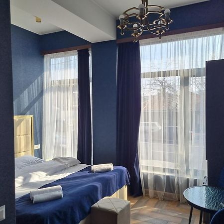 Day Inn Hotel Erevan Esterno foto