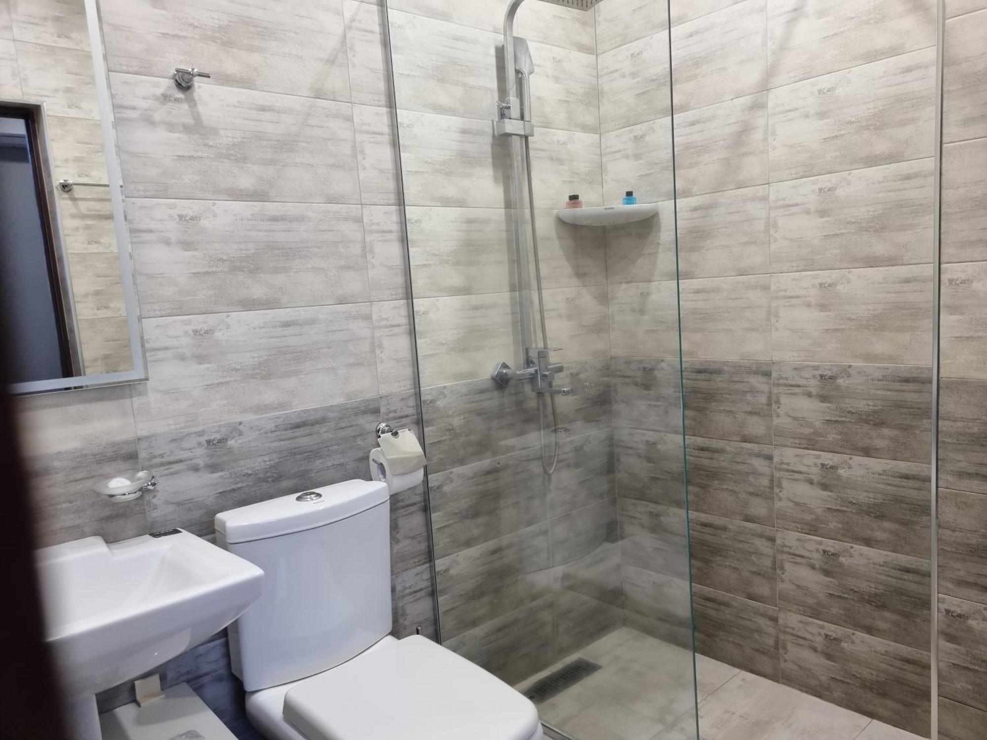 Day Inn Hotel Erevan Esterno foto