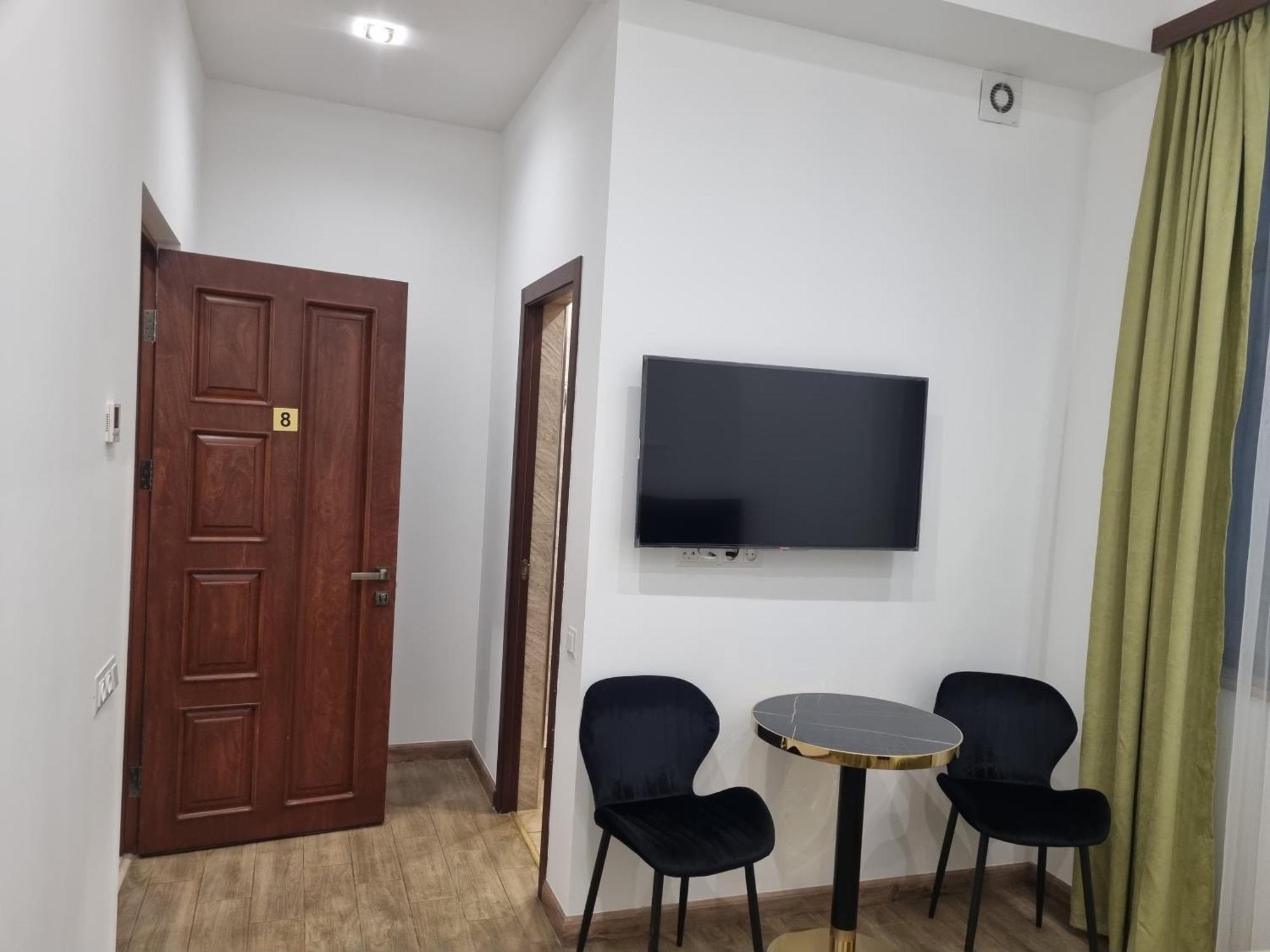 Day Inn Hotel Erevan Esterno foto