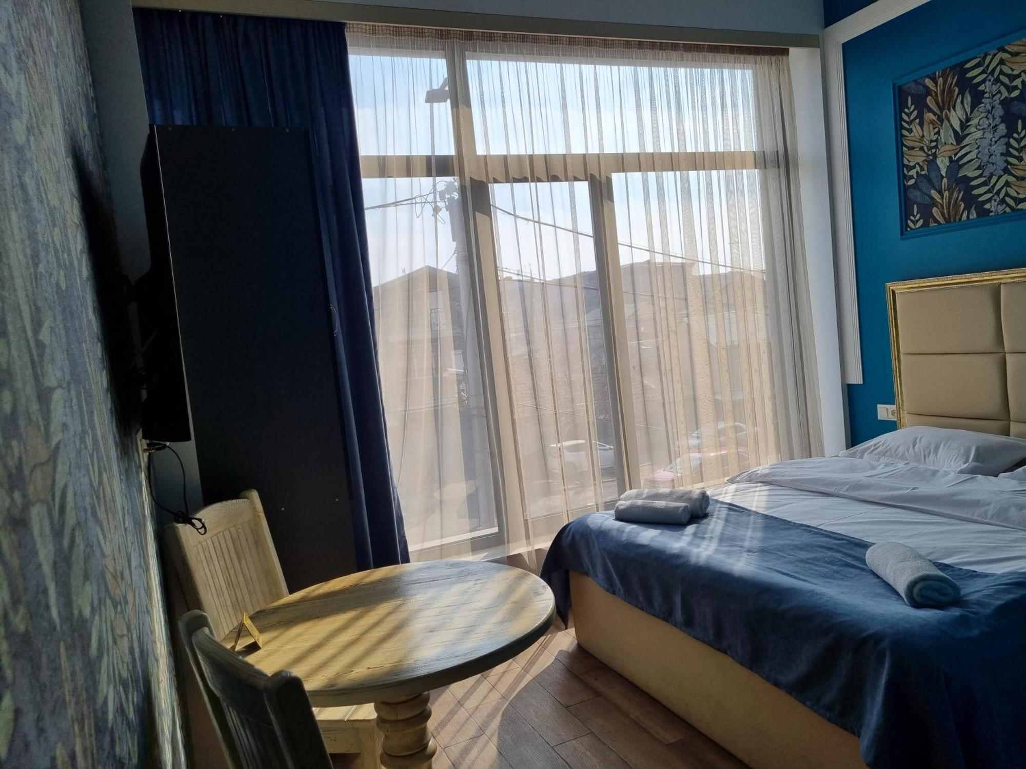 Day Inn Hotel Erevan Esterno foto