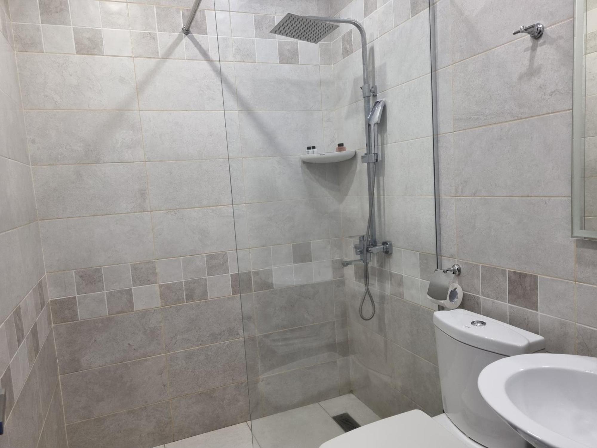 Day Inn Hotel Erevan Esterno foto