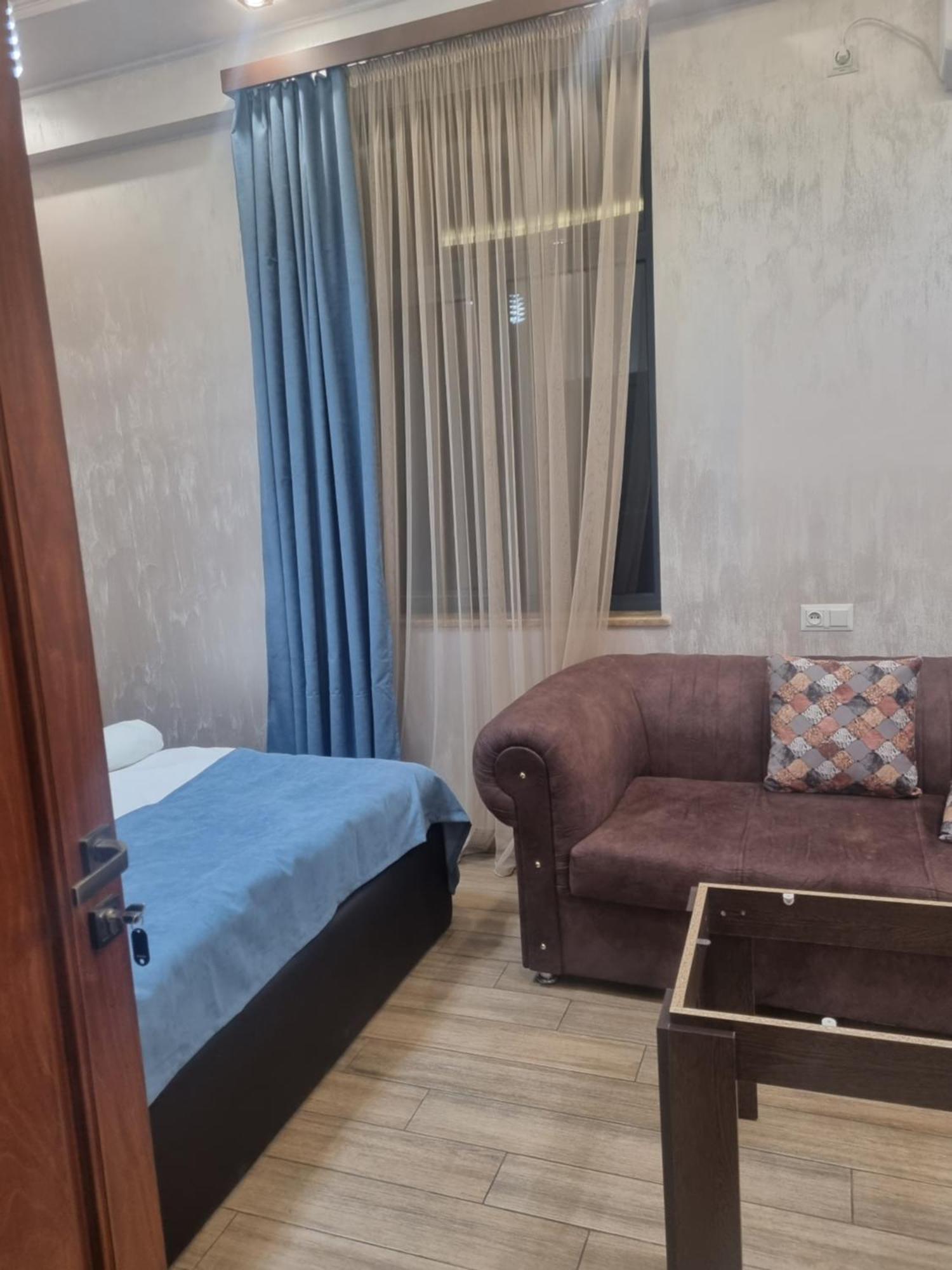 Day Inn Hotel Erevan Esterno foto
